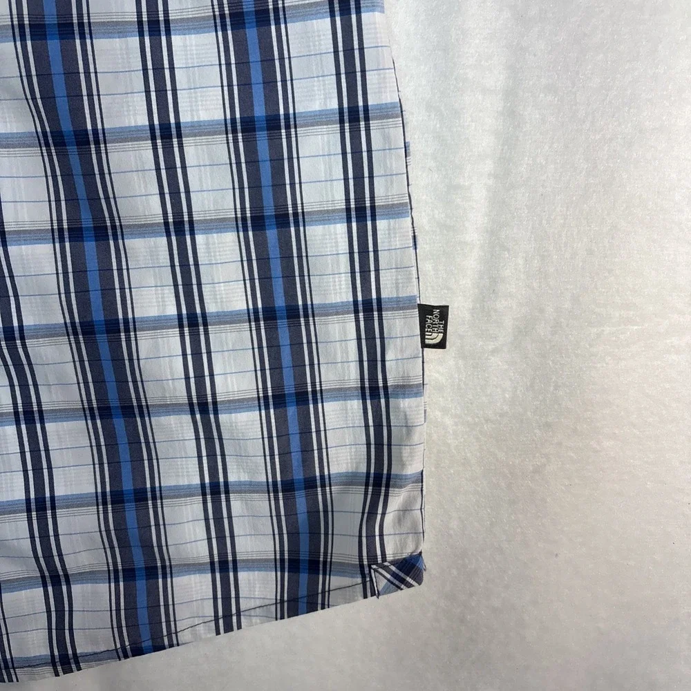 The North Face Breathable‎ Button Up Short Sleeve Shirt Blue And White-  Large
